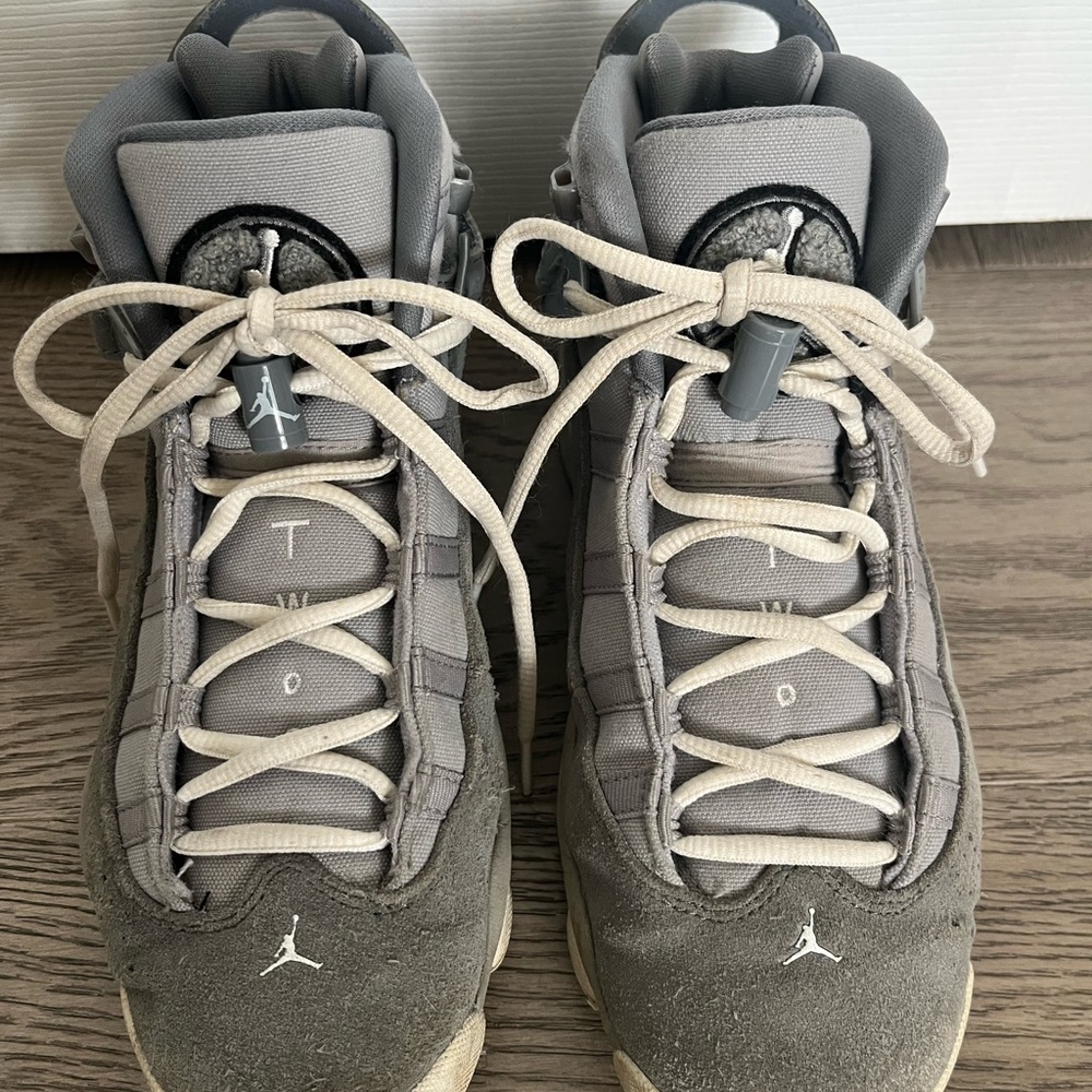 Men's Gray Athletic Shoes